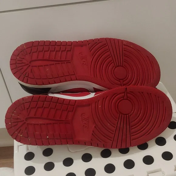 Nike Air Jordon 1 Low FlyEase - Picture 6 of 7